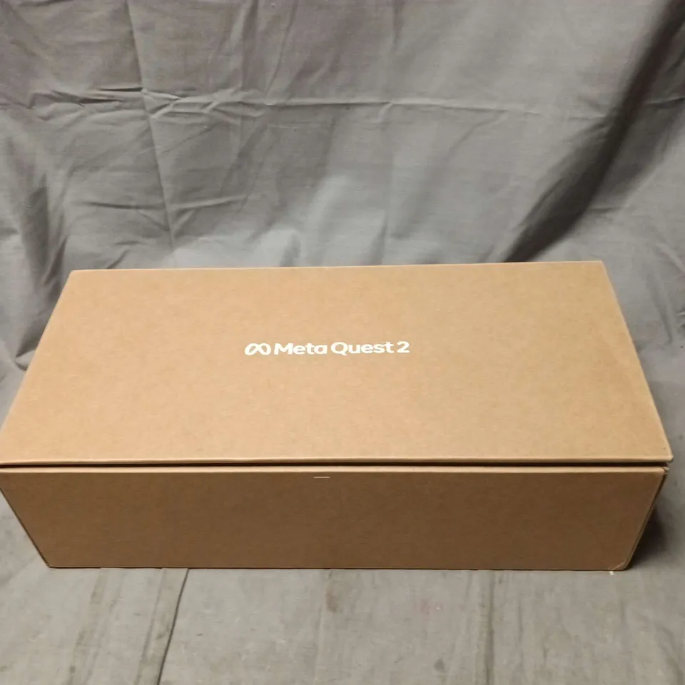 META QUEST 2 128GB BOXED WITH CONTROLLERS