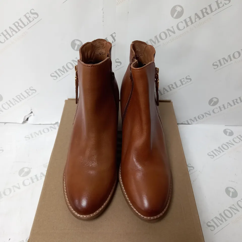 BOXED DUNE PAICE ZIP UP ANKLE BOOT - TAN - SIZE 6