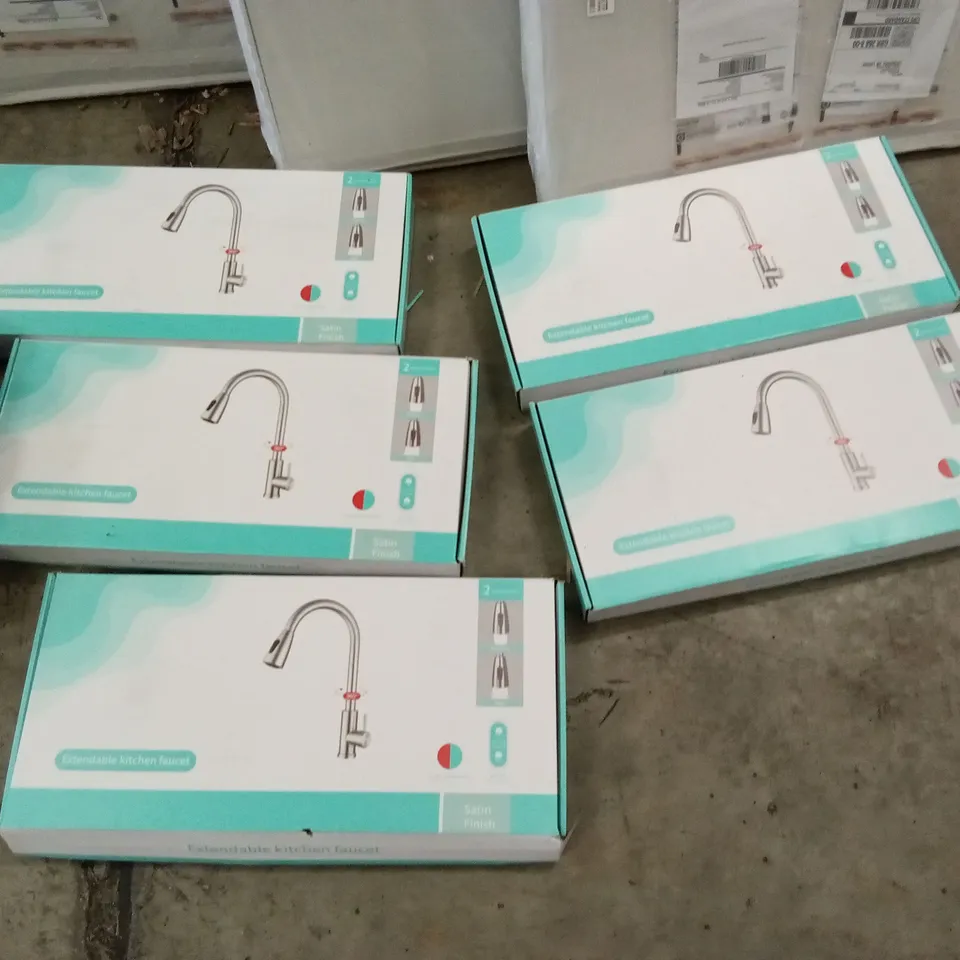 PALLET OF ASSORTED HOUSEHOLD GOODS & PRODUCTS TO INCLUDE; HEATED TOWEL RAILS, KITCHEN FAUCETS, WATER PROOF PROTECTIVE CARRY CASES ETC