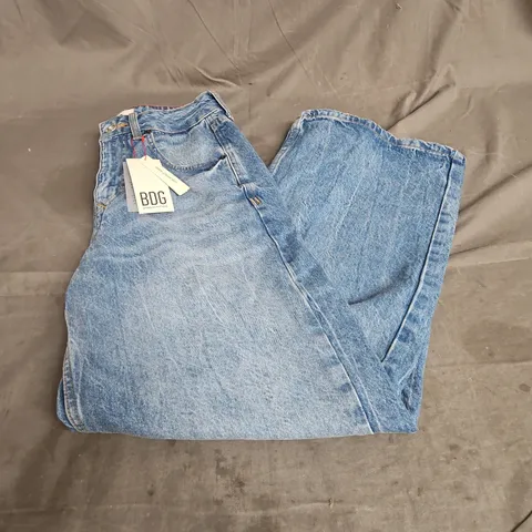 BDG JEANS IN VINTAGE BLUE DENIM SIZE 24W 30L