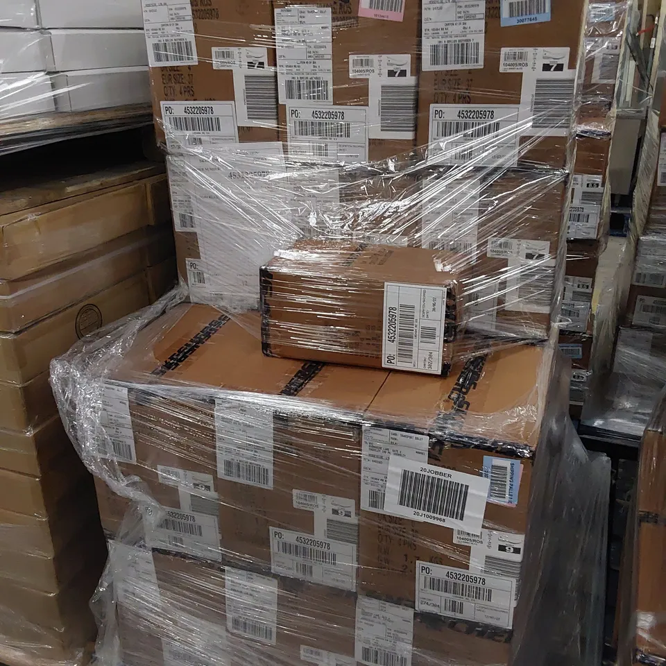 PALLET OF APPROXIMATELY 121 PAIRS OF SKETCHERS FOOTWEAR TO INCLUDE;