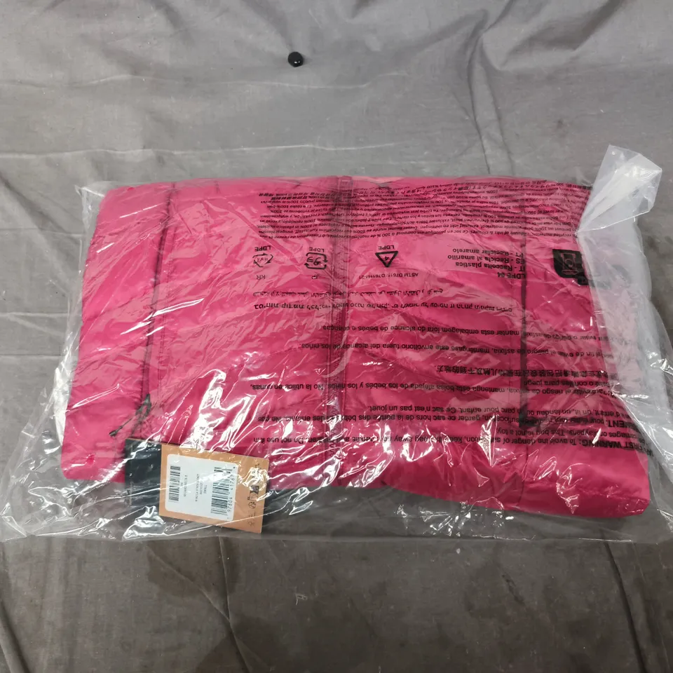 THE NORTH FACE WOMEN'S HUILA SYNTH JACKET BEETROOT – SMALL