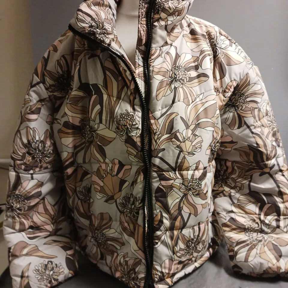 BADGLEY MISCHKA LADIES BOMBER JACKET CREAM WITH FLORAL PATTERN SIZE XL