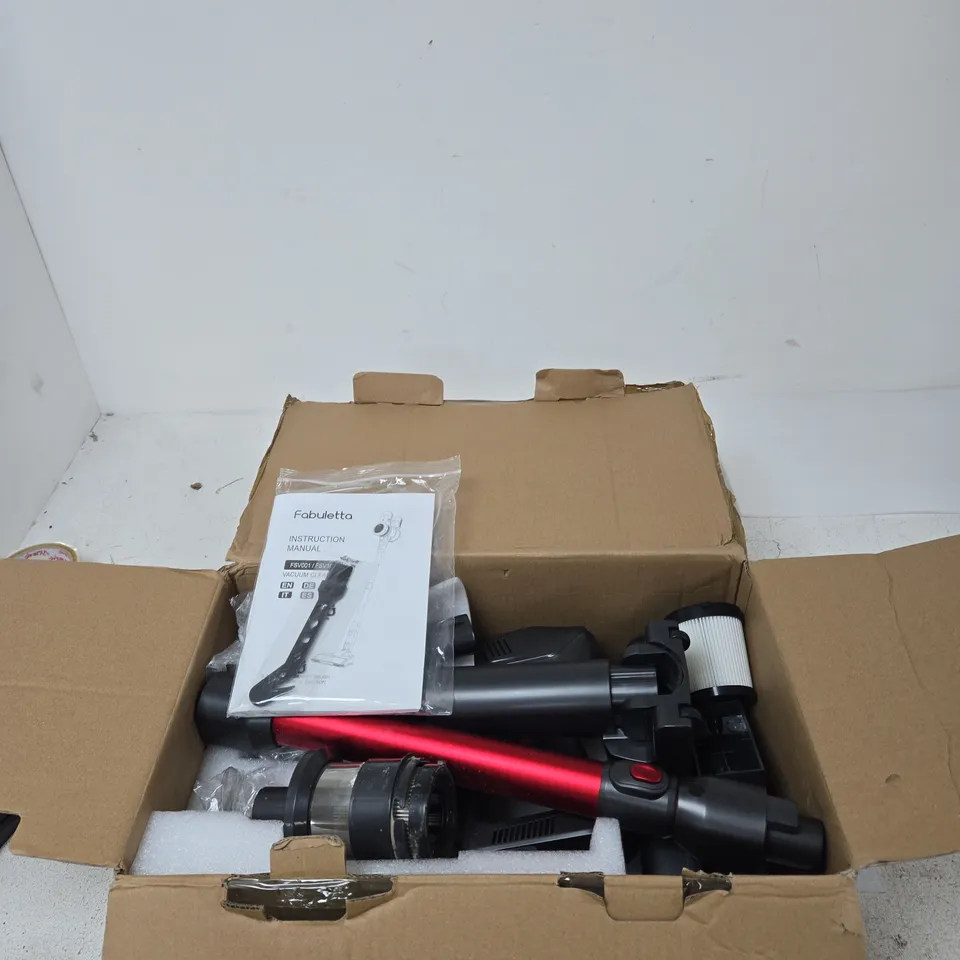 FABULETTA VACUUM CLEANER – CORDLESS, BOXED WITH ACCESSORIES