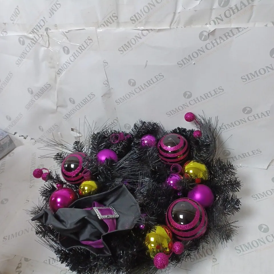 HALLOWEEN WITCH WREATH 