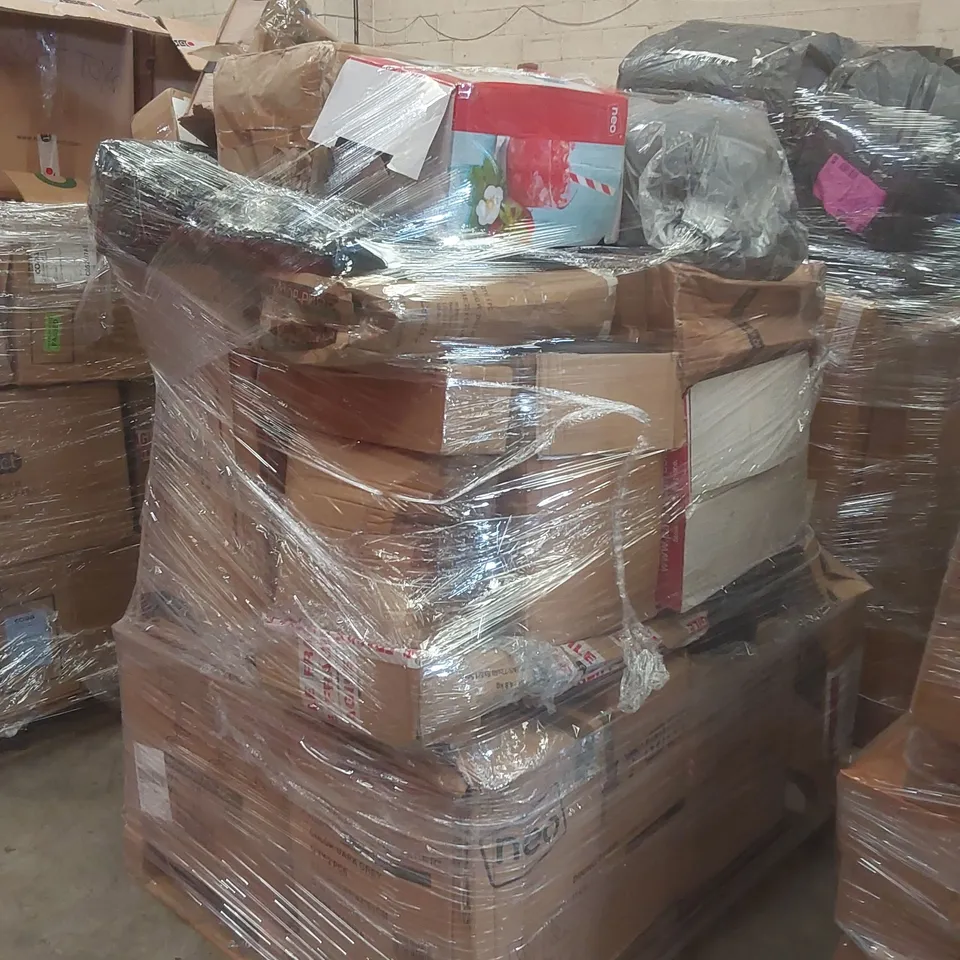 PALLET CONTAINING A VERY LARGE QUANTITY OF ASSORTED FURNITURE PARTS ECT