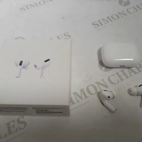 APPLE AIRPODS PRO WITH WIRELESS CHARGING CASE