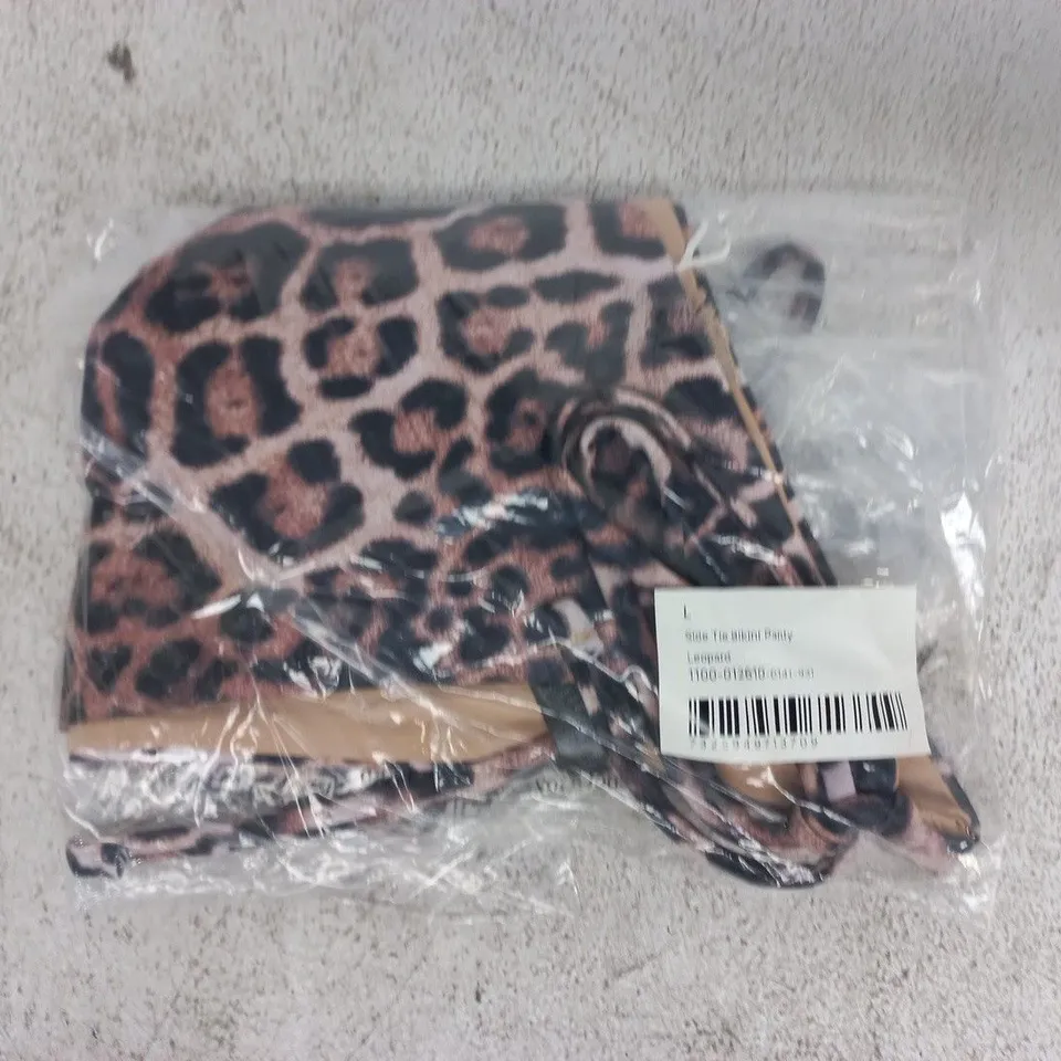 BAGGED NA-KD SIDE TIE BIKINI PANTY IN LEOPARD SIZE LARGE