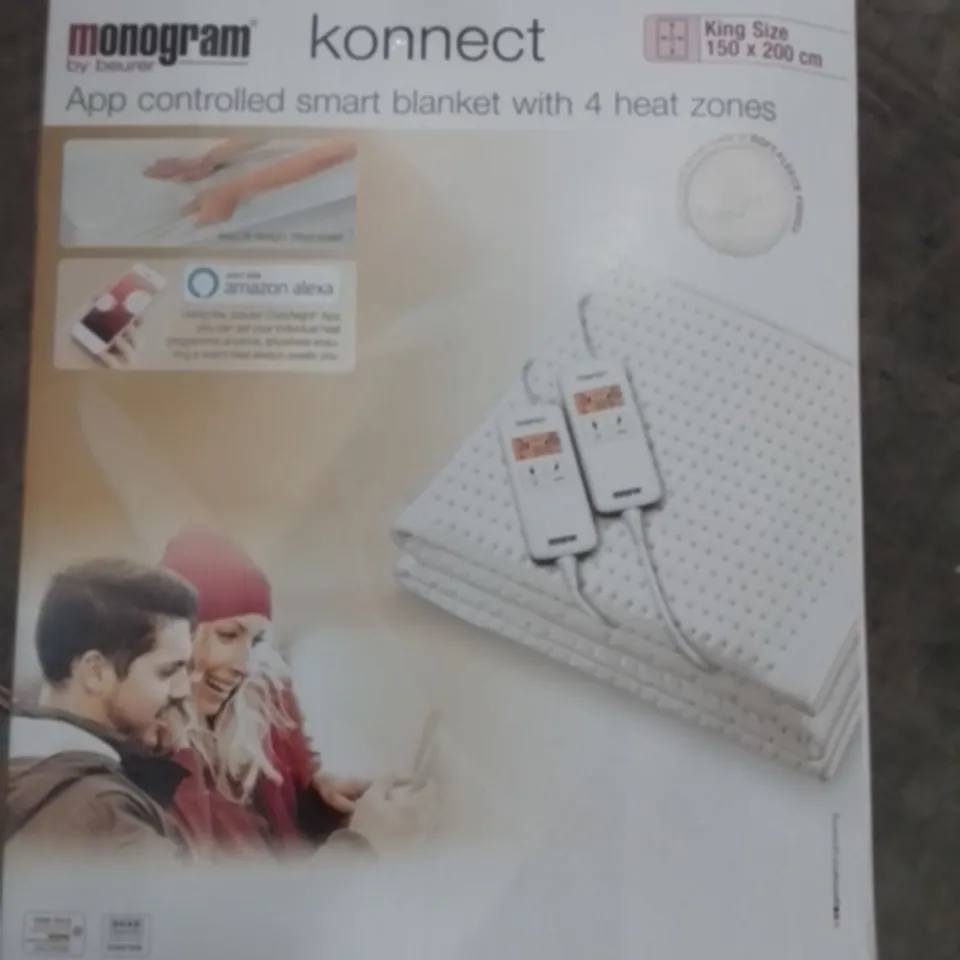 BOXED QUILTED THROW BLANKET 