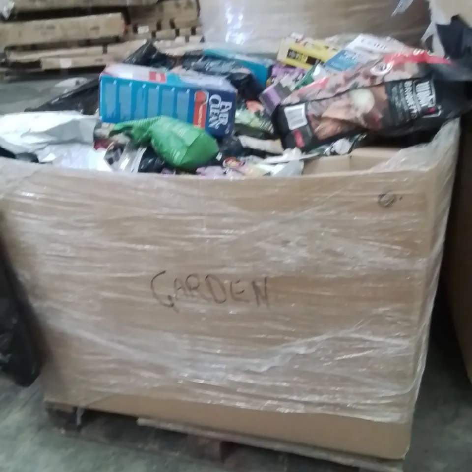 PALLET CONTAINING A LARGE QUANTITY OF GARDEN PRODUCTS AND ITEMS TO INCLUDE;BBQ FIRE LIGHTERS,SOIL,SEEDS