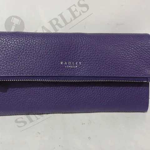 BOXED RADLEY LONDON FAUX LEATHER PURSE IN INDIGO