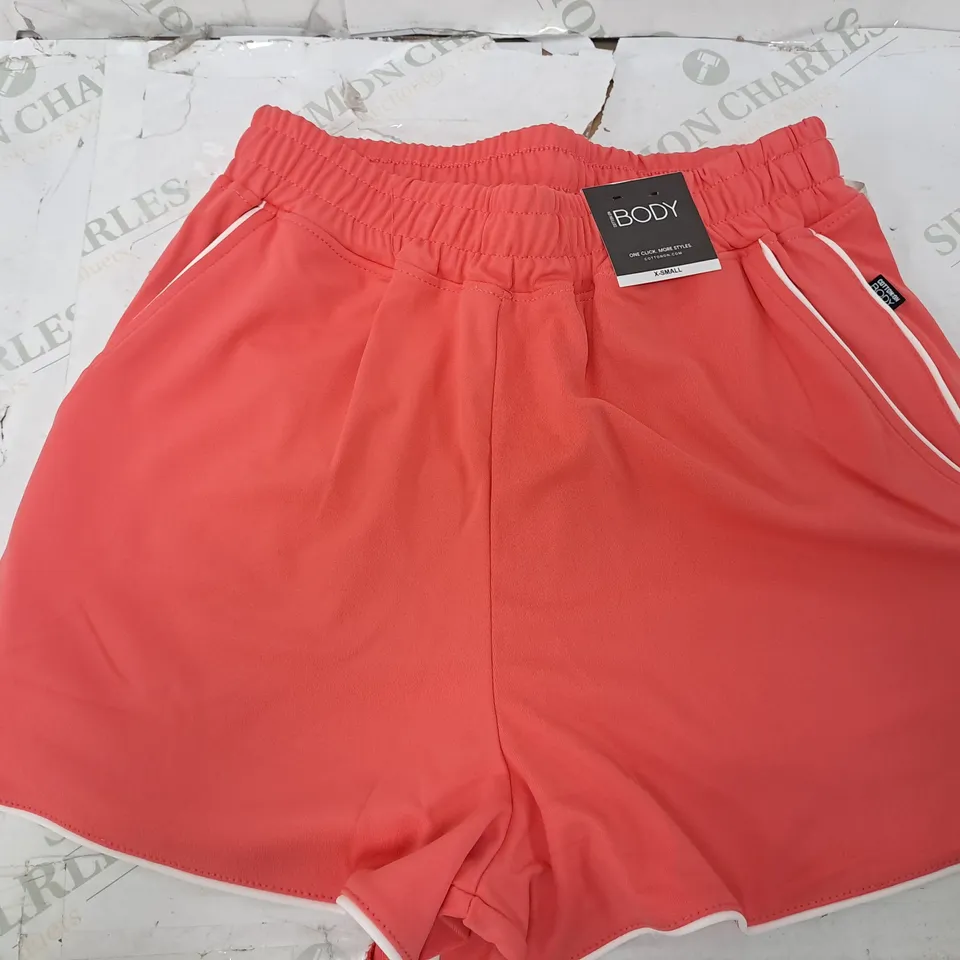 10 ASSORTED NEW CLOTHING ITEMS TO INCLUDE SPORTS SHORTS, G- STRING BOTTOMS, LENGTH TIGTS, ETC