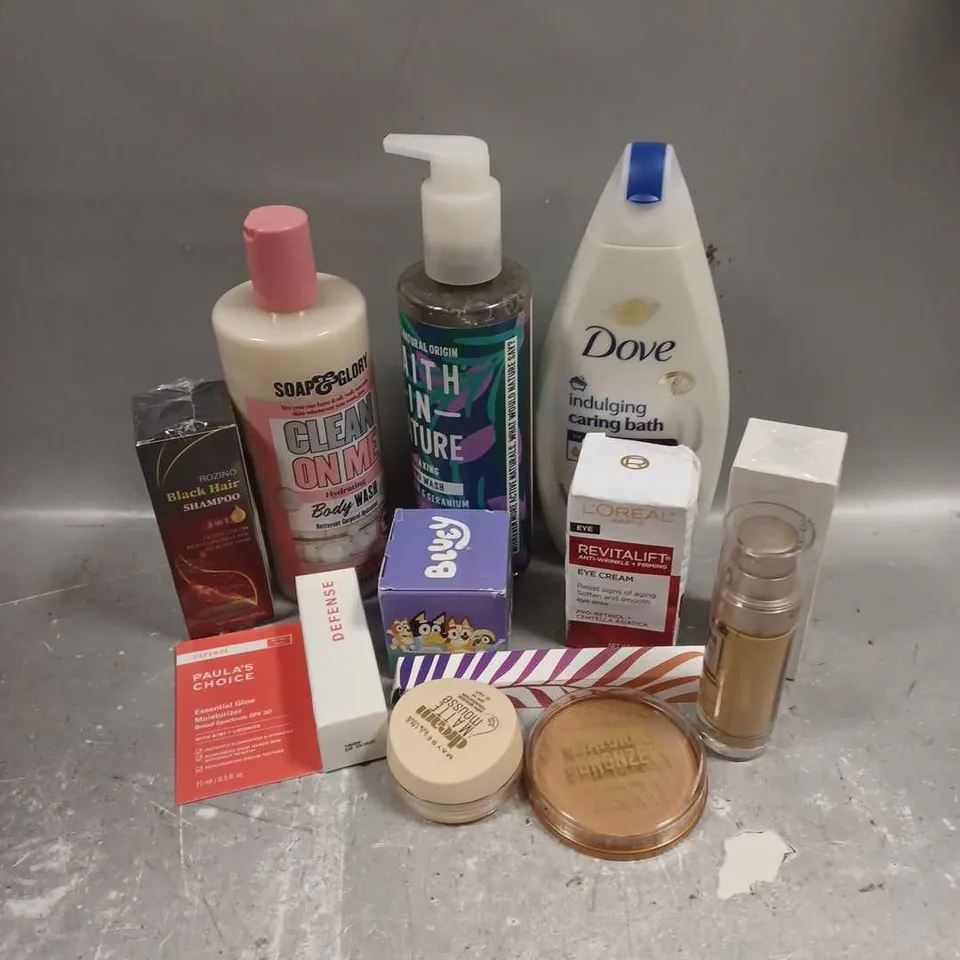 APPROXIMATELY 20 ASSORTED COSMETIC ITEMS TO INCLUDE - L'OREAL REVITALIFT EYE CREAM - BLUEY BATH SUPRISE - PAULA'S CHOICE ESSENTIAL GLOW MOISTURISER - ETC