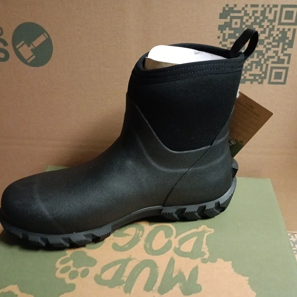 MUD DOGS RUTLAND SHORT BLACK BOOTS – UK 10 (EU 44, US 11)