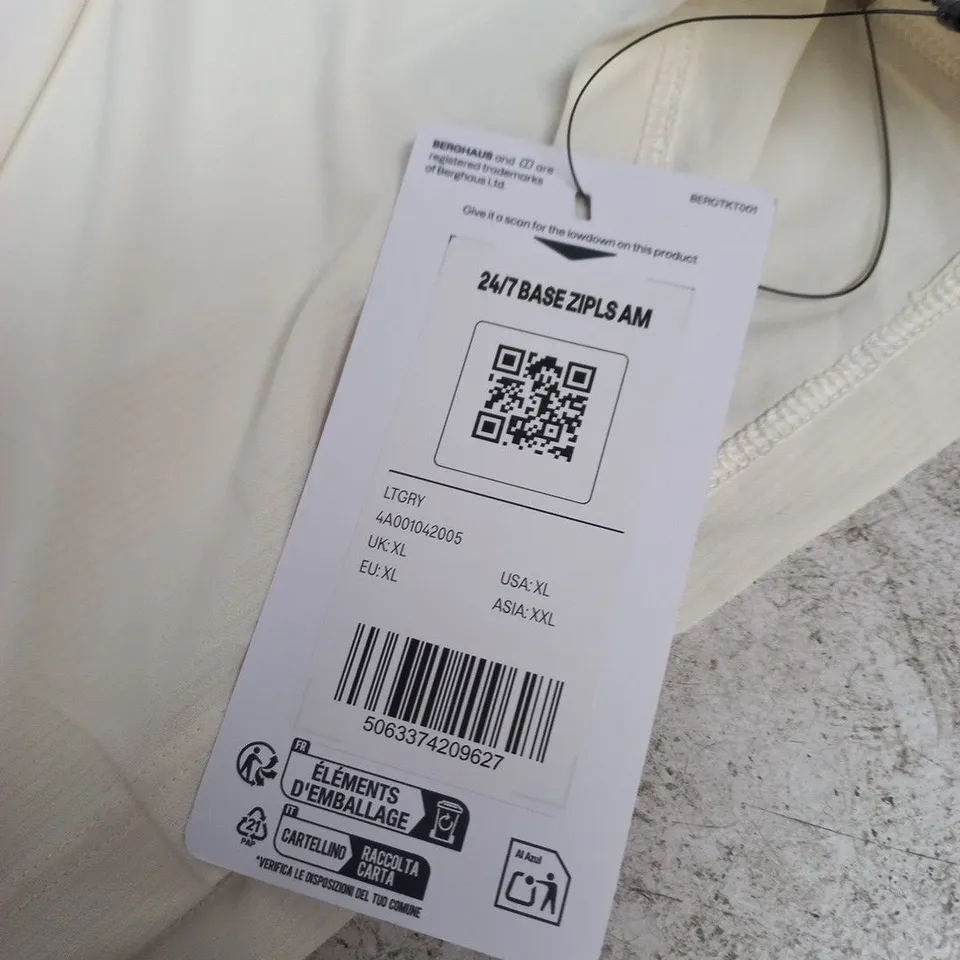 BERGHAUS 1/4 ZIP TOP - SIZE XL