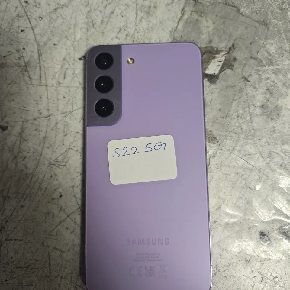 SAMSUNG GALAXY S22