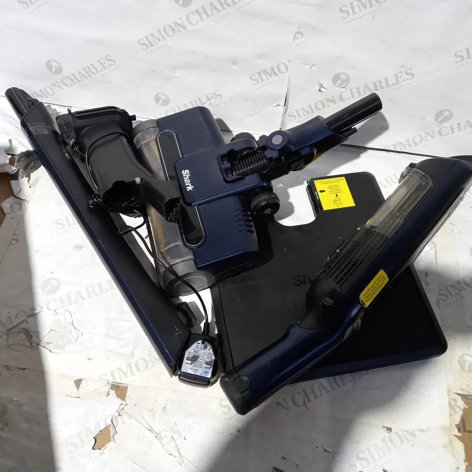 BOXED SHARK WV362UKT WANDVAC