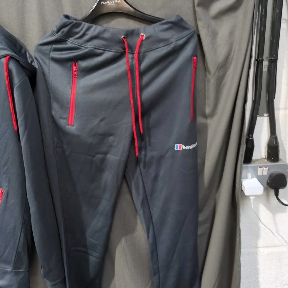 BERGHAUS TRACKSUIT  – NAVY WITH RED ZIPS, SIZE S