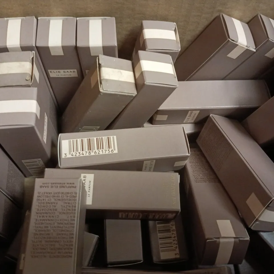 BOX OF APPROXIMATELY 20 X 8ML ELIE SAAB LE PARFUM