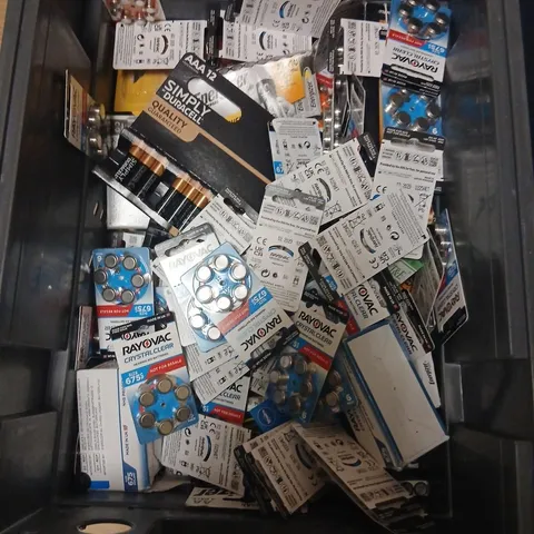 LARGE QUANTITY OF ASSORTED BATTERIES