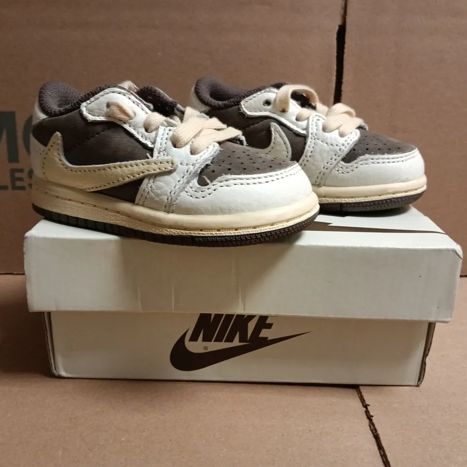 BOXED PAIR OF NIKE JORDAN 1 LOW KID'S SHOES IN SAIL/BROWN SIZE UK 3.5