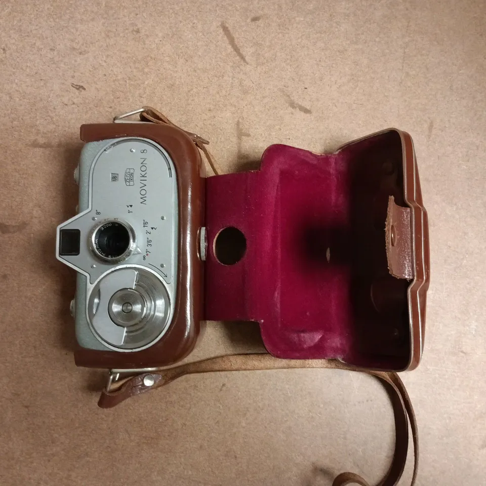 ZEISS IKON MOVIKON 8 CINE CAMERA WITH LEATHER CASE