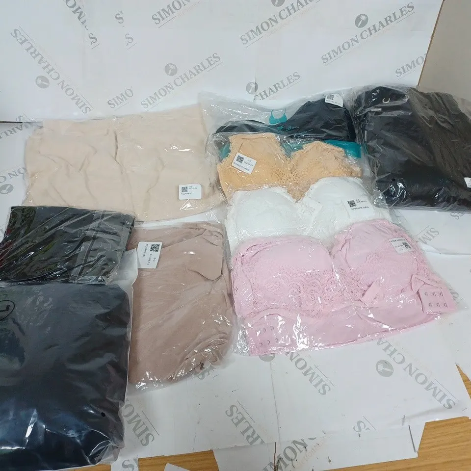 BOX OF APPROXIMATELY 20 ASSORTED CLOTHING ITEMS TO INCLUDE JOGGERS, BRAS, TOPS ETC