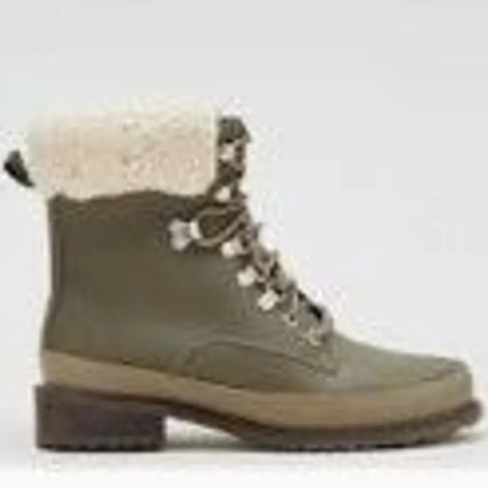 EMU OKAB WATERPROOF BOOT OLIVE SIZE 7