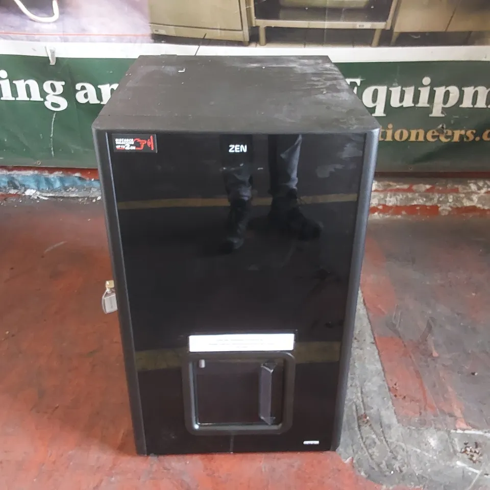 AZKOYEN ZEN 5 COMMERCIAL COFFEE VENDING MACHINE