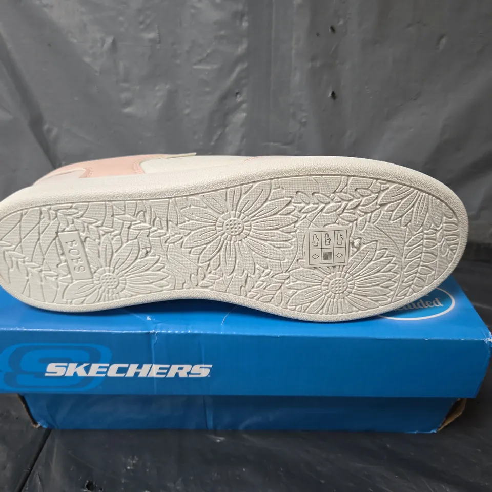 BOXED PAIR OF BOBS SKECHERS SLIP INS TRAINERS IN PINK - UK 8