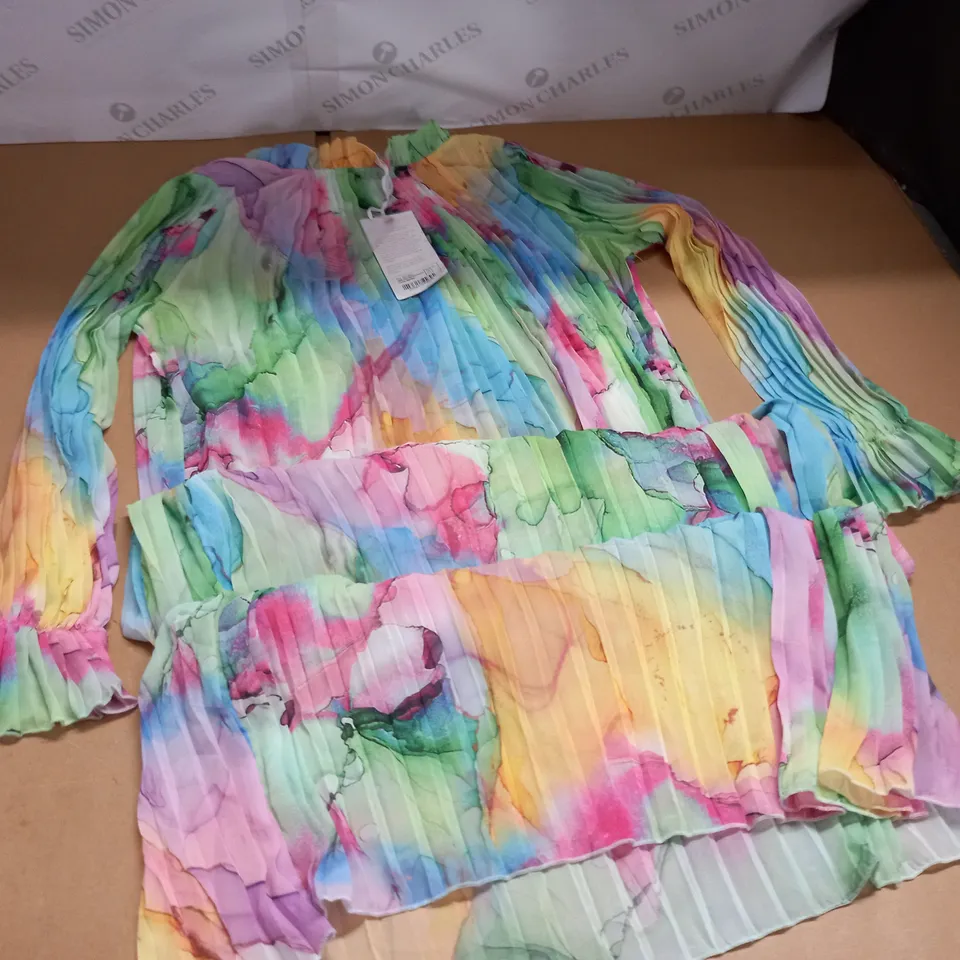 FOREVER UNIQUE PLEATED MAXI DRESS IN MULTI - UK 8