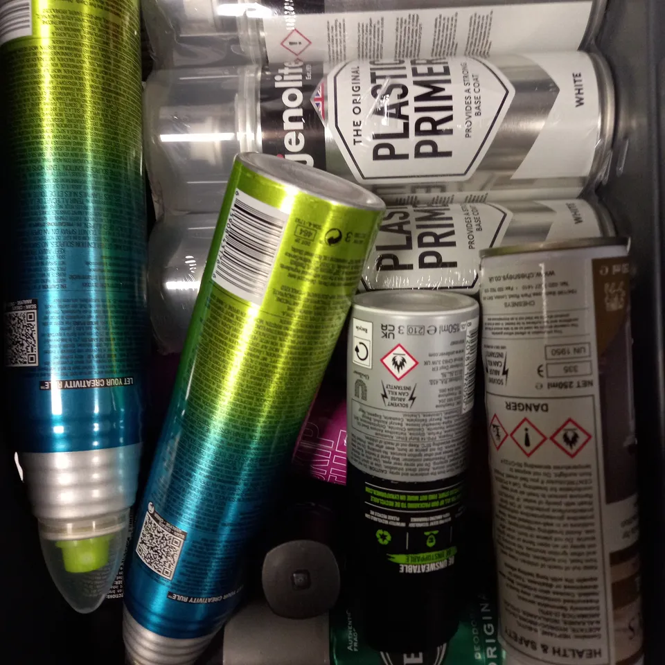 APPROXIMATELY 20 ASSORTED AEROSOLS TO INCLUDE BLUE STAR DE-ICER, LYNX BODY SPRAY, DRY SHAMPOO ETC - COLLECTION ONLY 