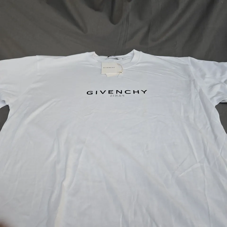 GIVENCHY CASUAL LOGO T-SHIRT IN WHITE SIZE 2XL