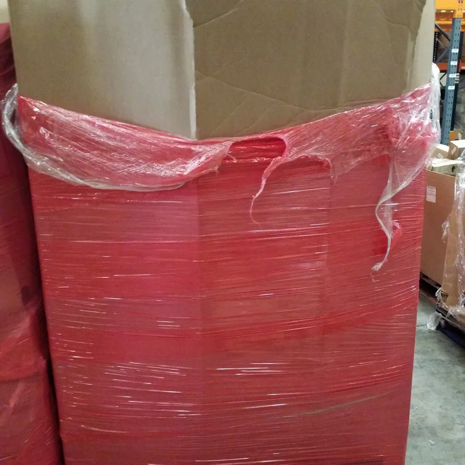 PALLET CONTAINING ASSORTED PRODUCTS INCLUDING BABY HIGH CHAIR, TOILET SEAT, 3 LAYER CLOTHES HANGER, CLOTHES AIRER & DIAPER CHANGING PAD