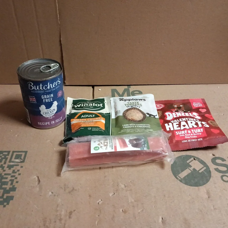 TOTE OF APPROXIMATELY 18 X ASSORTED DOG FOOD/RELATED ITEMS TO INCLUDE WINALOT, APPLAWS, DENZELS, BUTCHERS ETC