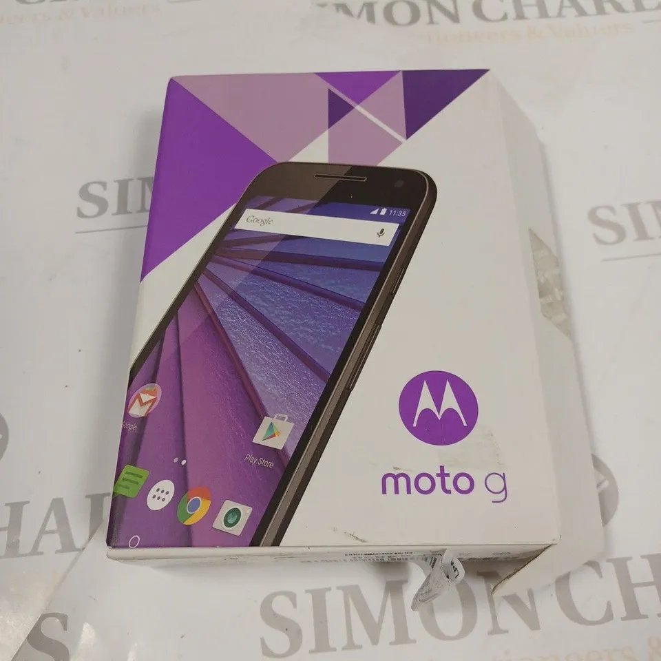 BOXED MOTO G 8GB XT1541 MOBILE PHONE 