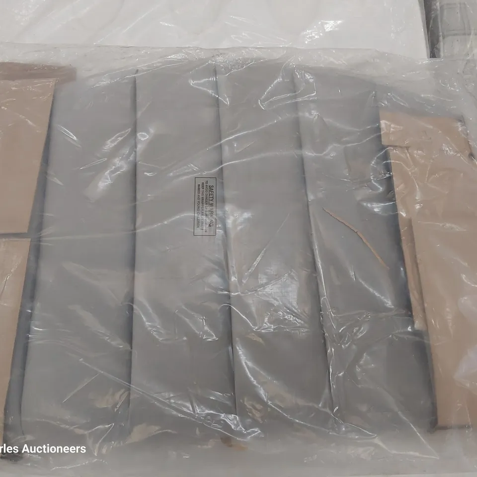 QUALITY BAGGED 3' SINGLE DIVAN BED COMPRISING SILENTNIGHT MIRACOIL DOUBLE SIDED MATTRESS, CHARCOAL BASE & GREY UPHOLSTERED HEADBOARD