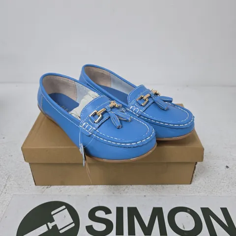 JO & JOE AZURE BLUE WIDE-FIT LOAFERS – UK 5
