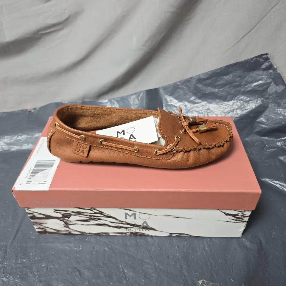 MODA IN PELLE BROWN LEATHER TASSEL MOCCASINS – WOMEN'S SHOES SIZE 38