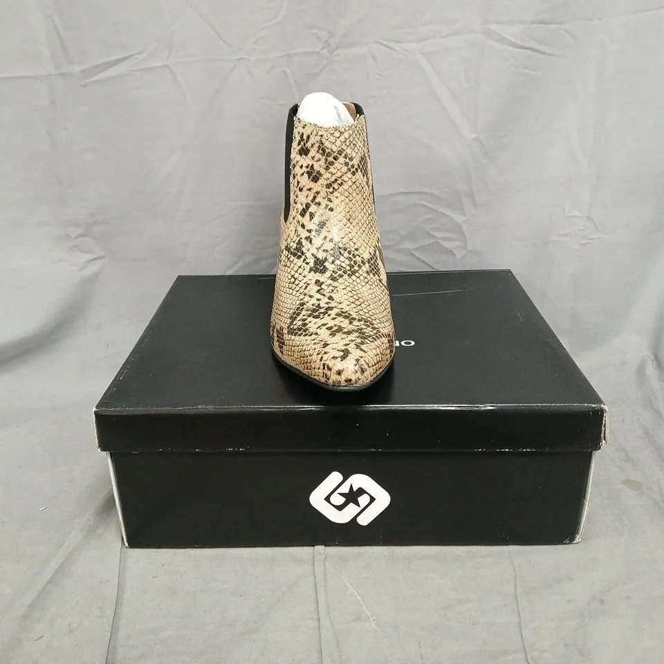 BOXED PAIR OF CLUB CUBANO LEATHER CUBAN HEEL BOOTS IN PYTHON SIZE UK 10