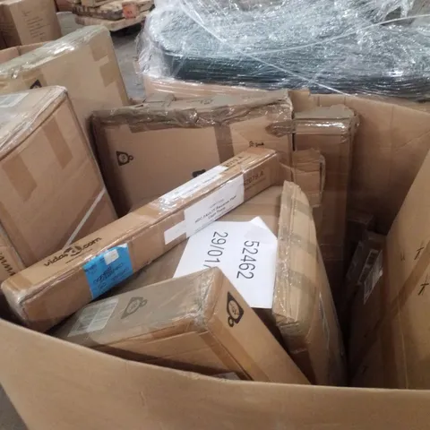 PALLET CONTAINING ASSORTED PRODUCTS INCLUDING METAL DOG CRATE, 10FT TRAMPOLINE, SIMSCREEN & METAL PLANTER