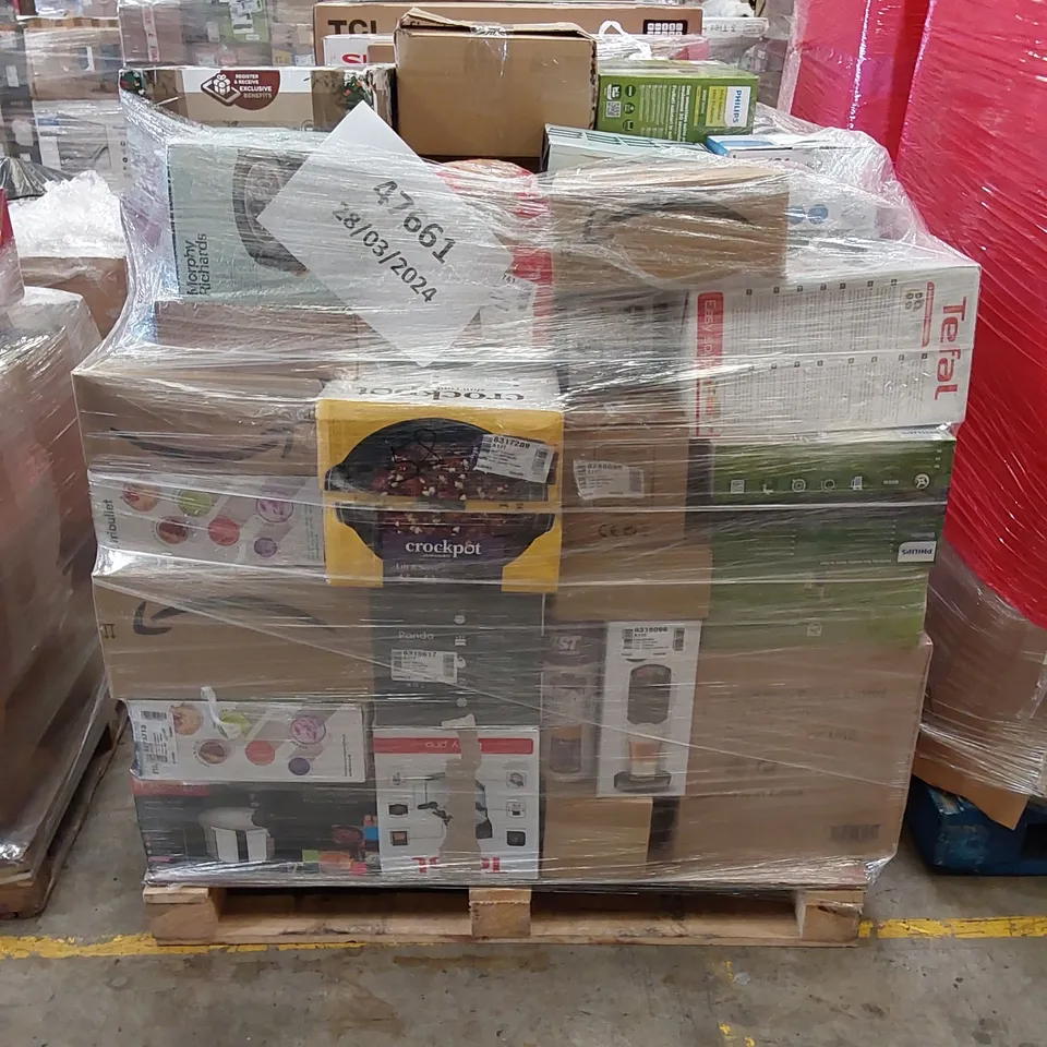 PALLET OF APPROXIMATELY 58 UNPROCESSED RAW RETURN HOUSEHOLD AND ELECTRICAL GOODS TO INCLUDE