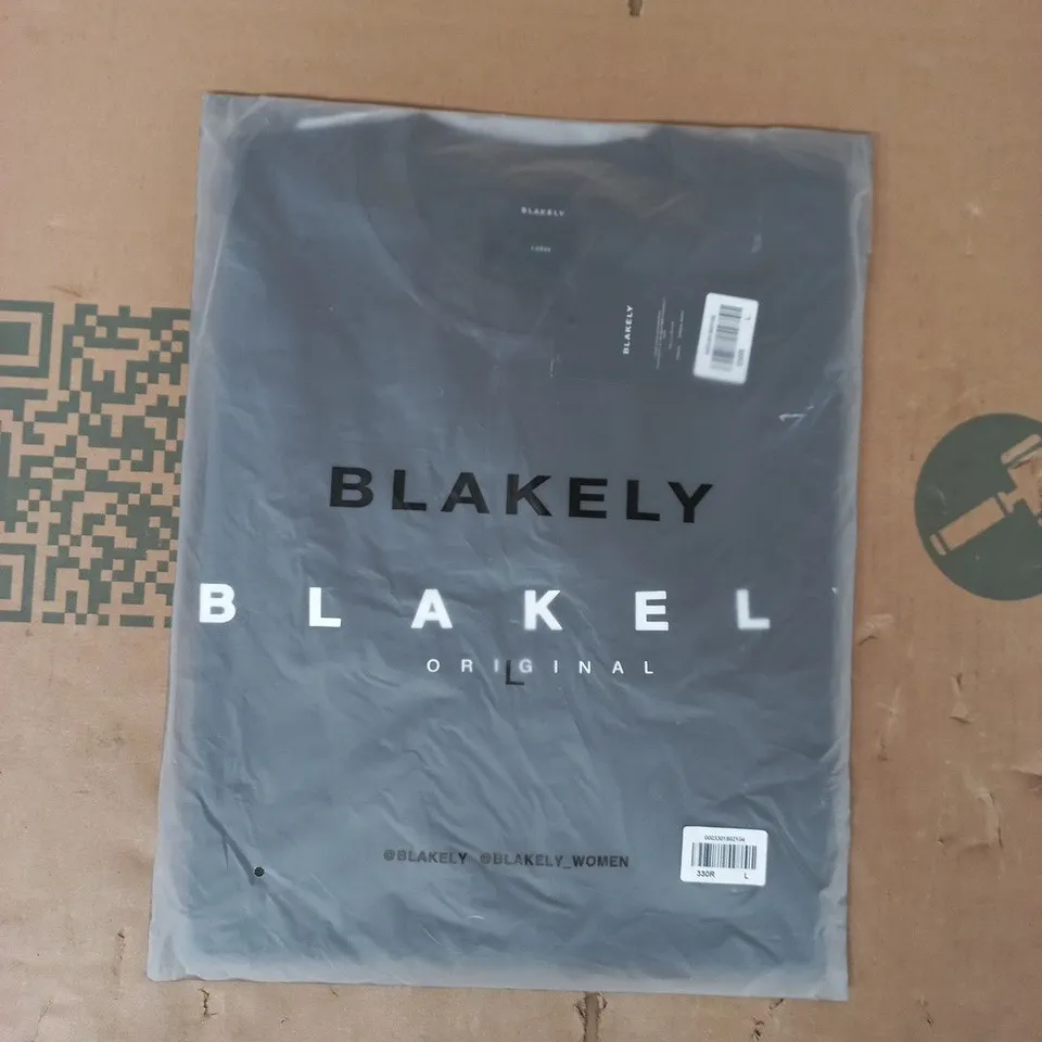 BAGGED BLAKELY WOMEN'S CREW-NECK TOP IN CHARCOAL SIZE LARGE