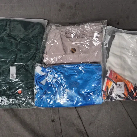 APPROXIMATELY 20 ASSORTED CLOTHING AND FASHION PRODUCTS IN VARIOUS STYLES AND SIZES - COLLECTION ONLY