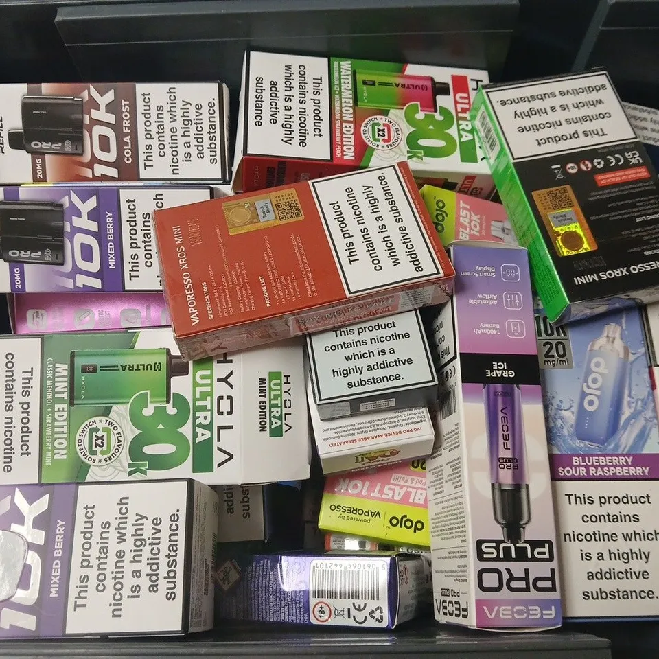APPROXIMATELY 20 ASSORTED E-CIGARETTE PRODUCTS TO INCLUDE BRANDS SUCH AS VAPORESSO, IVG, DOJO, ETC - COLLECTION ONLY