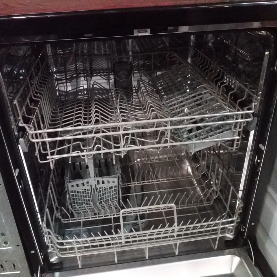 SWAN SDW751170B 14 PLACE FULLSIZE DISHWASHER