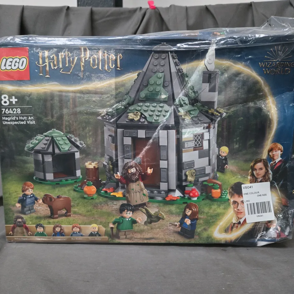 BOXED LEGO HARRY POTTER HAGRID’S HUT: AN UNEXPECTED VISIT 76428