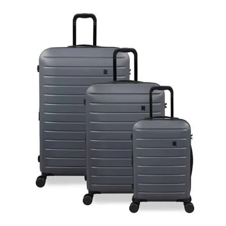 IT LUGGAGE LEGION 3PC SUITCASE SET   
