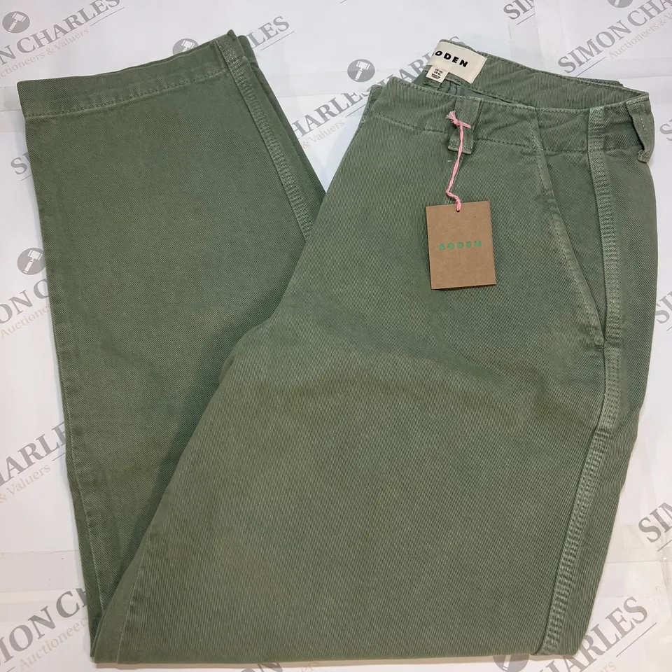BODEN CASUAL TAPERED TROUSERS IN GREEN SIZE 12L