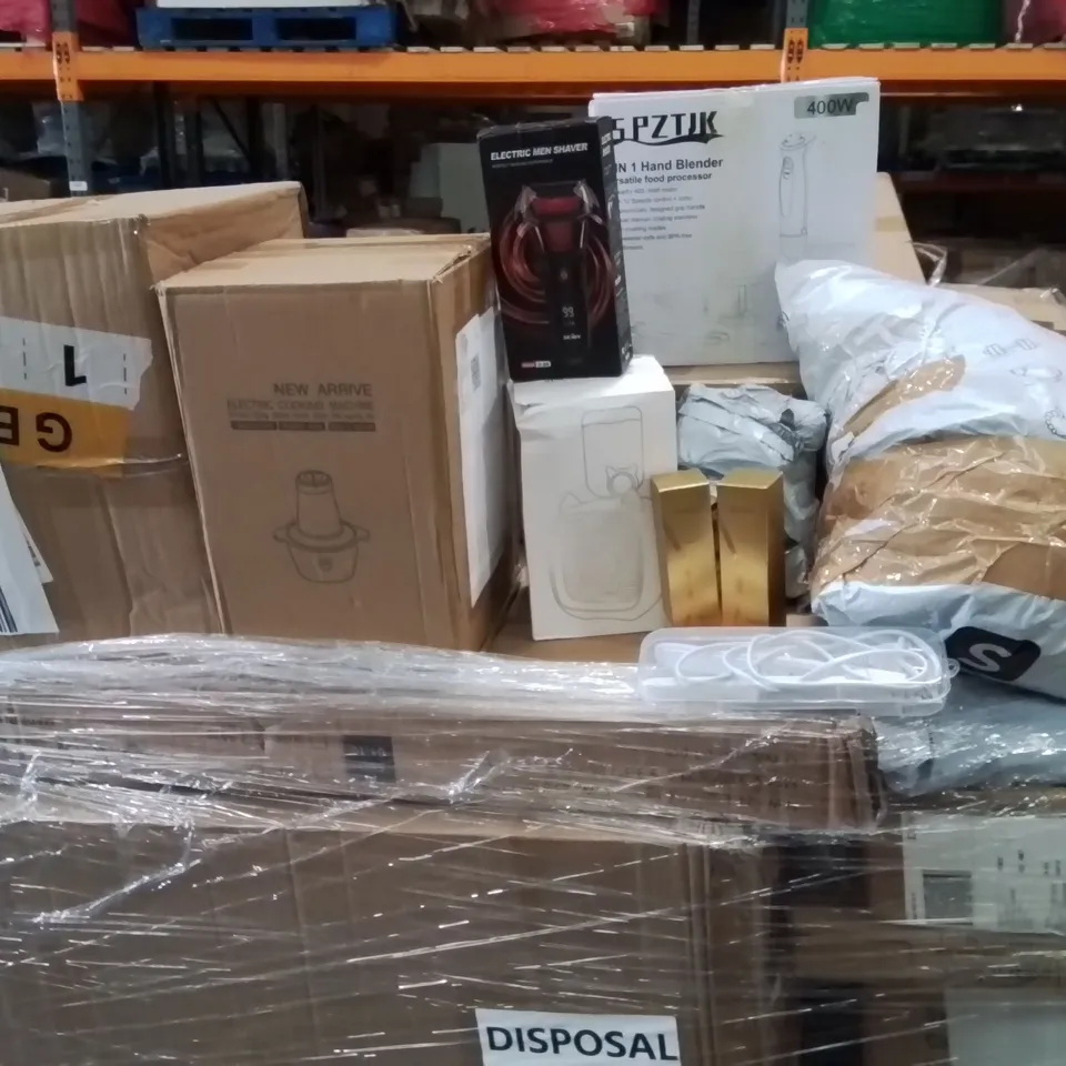 PALLET CONTAINING VARIOUS ASSORTED ITEMS TO INCLUDE, MENS SHAVER, ELECTRIC COOKER, HAND BLENDER,  AND LOTS MORE UNMARKED BOXED ITEMS 